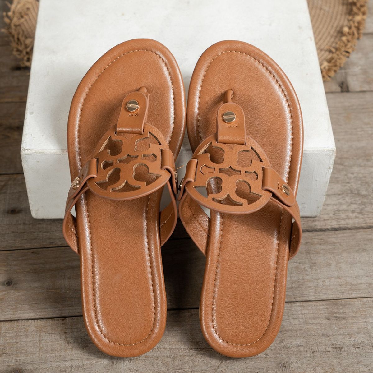 Simple Style Toe Post Flat Sandals - Fashlot